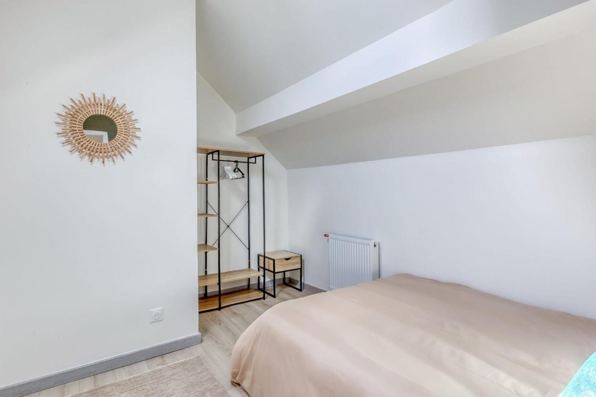 Joli Appartement De Vacances Ecouen Bagian luar foto